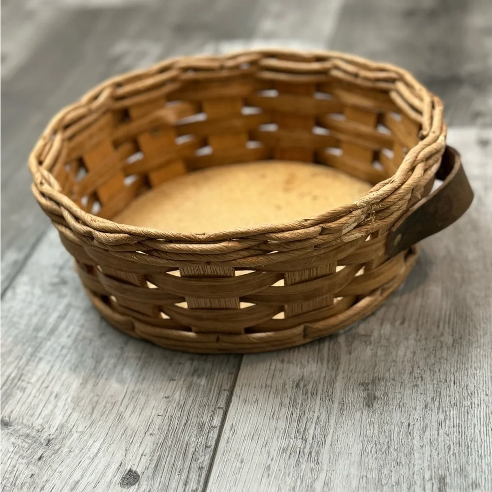 Vintage PYREX CORNING Leather Wooden Handled Basket Liner Holder weave